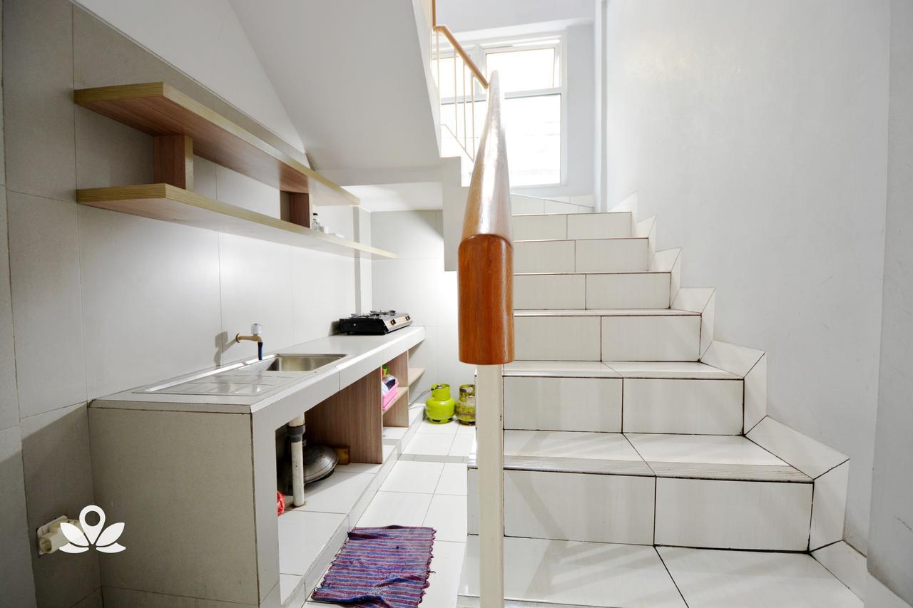 Zen Rooms Karet Pedurenan Jakarta Exterior photo