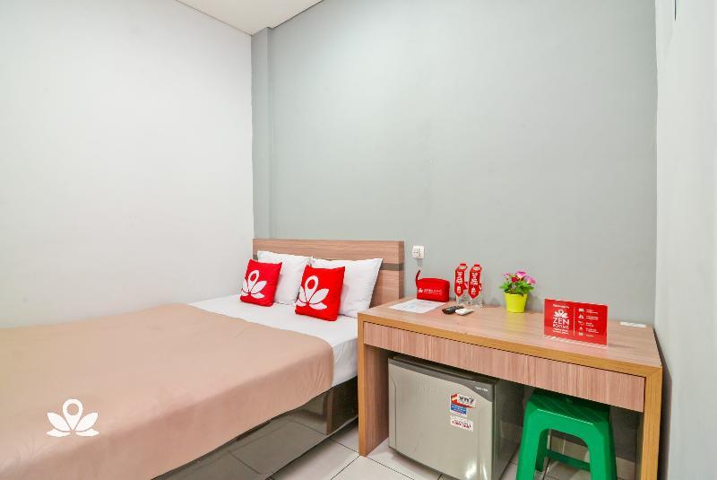 Zen Rooms Karet Pedurenan Jakarta Exterior photo
