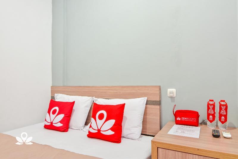 Zen Rooms Karet Pedurenan Jakarta Exterior photo