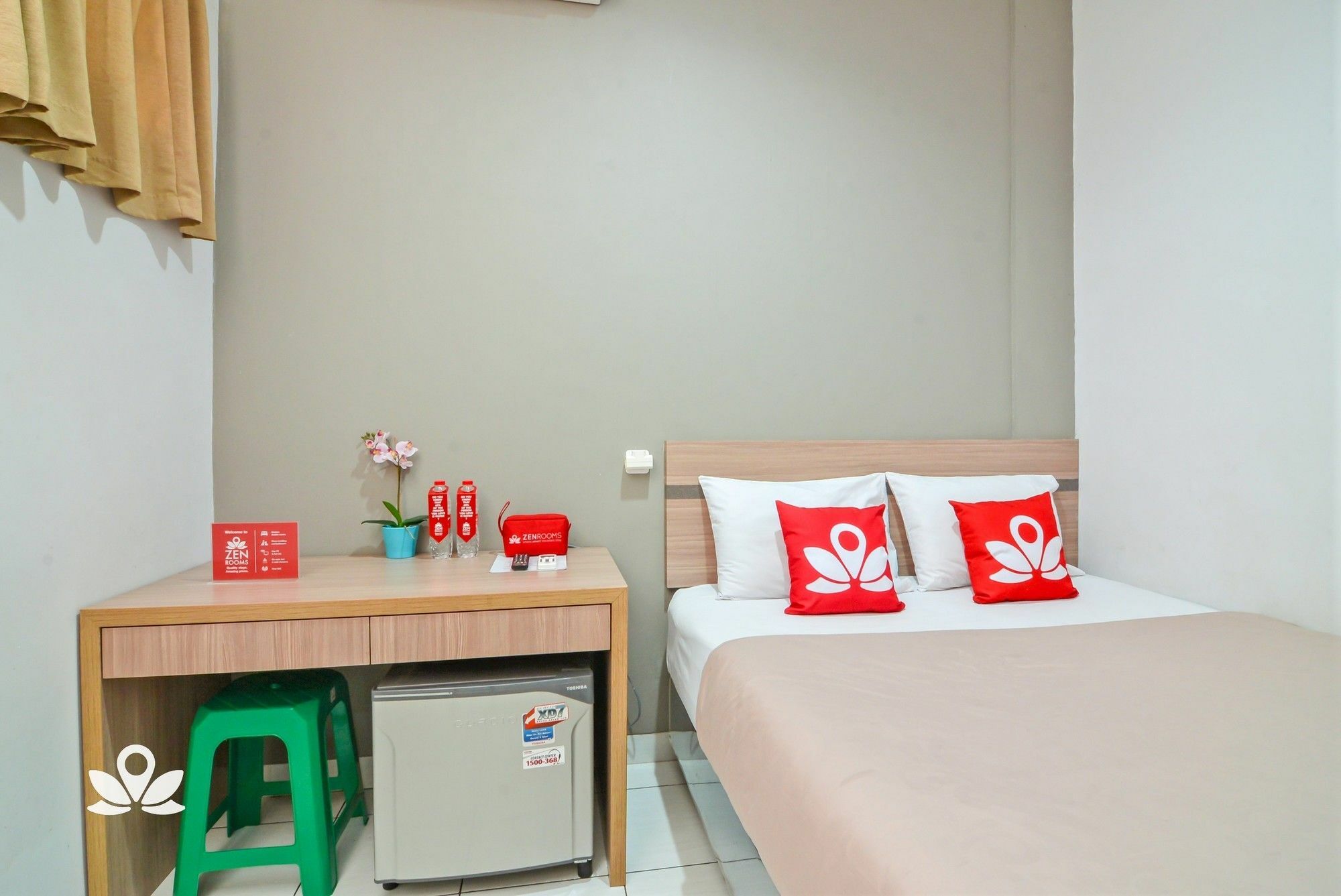Zen Rooms Karet Pedurenan Jakarta Exterior photo